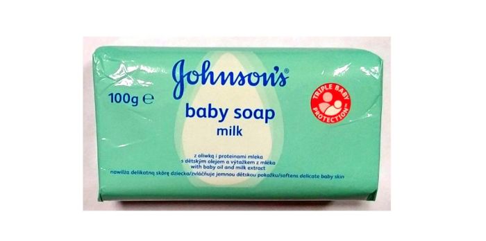 Johnson's baby детское мыло с молочными протеинами и лосьоном для тела  100 g