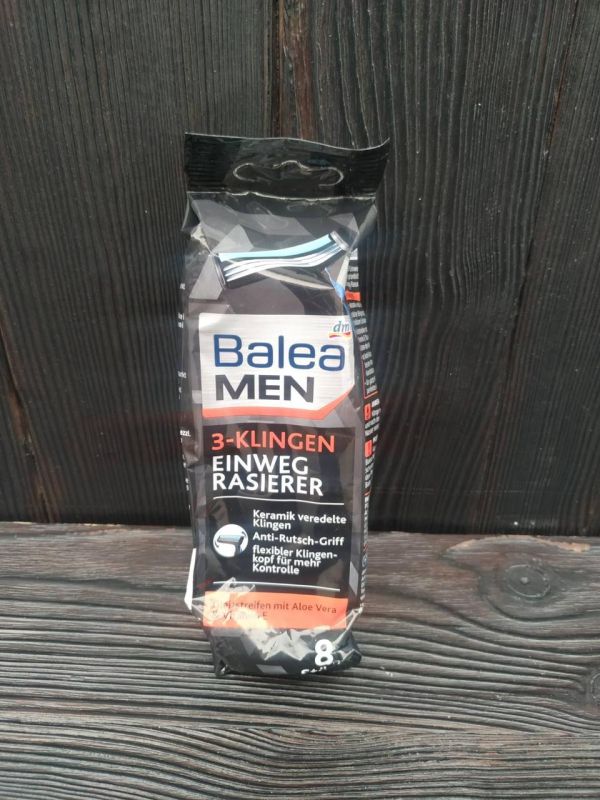 Мужские одноразовые станки для бритья Balea MEN с 3 лезвиями (8 шт)